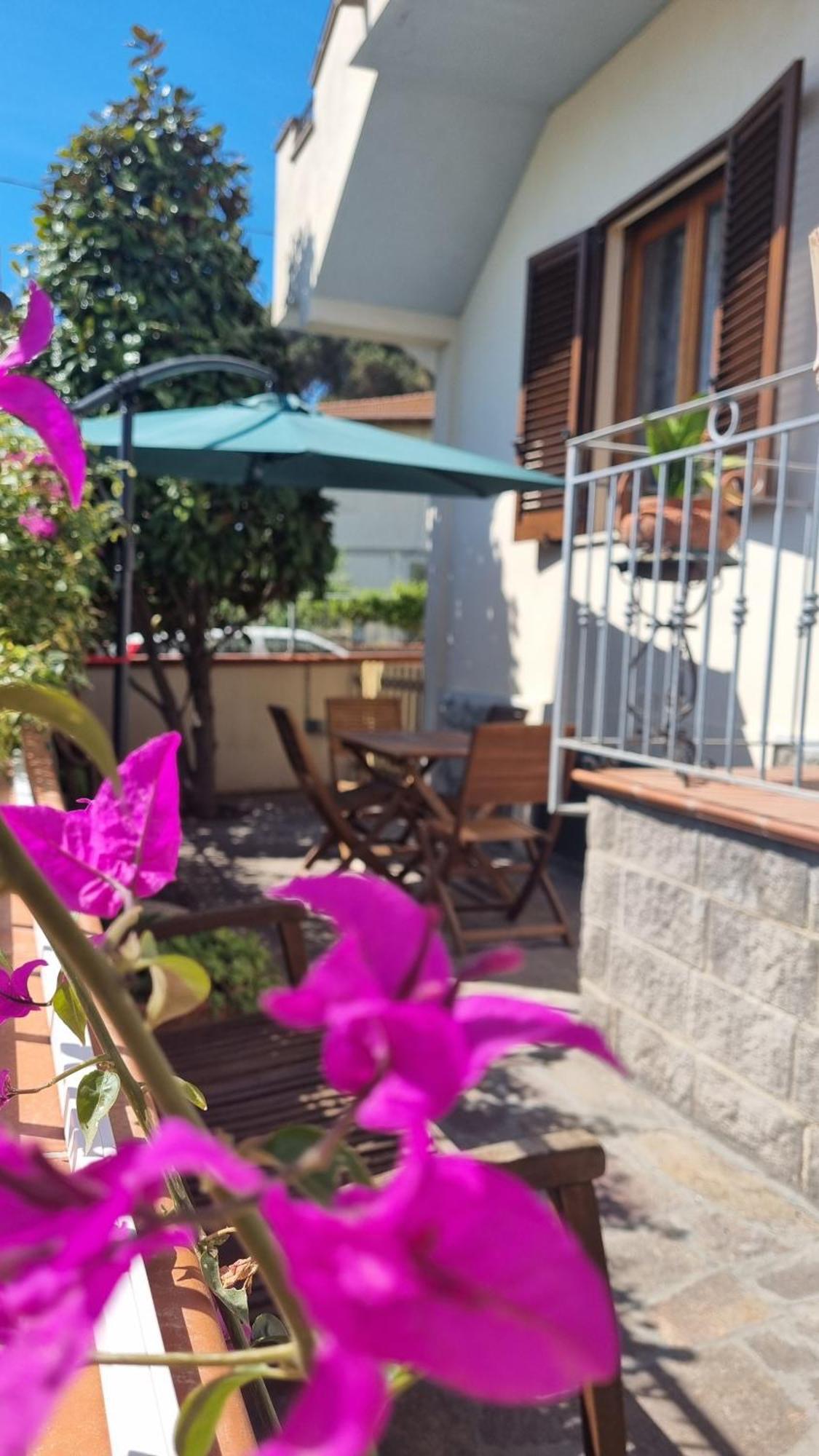 A Casa Di Gina Appartement Rosignano Solvay Buitenkant foto